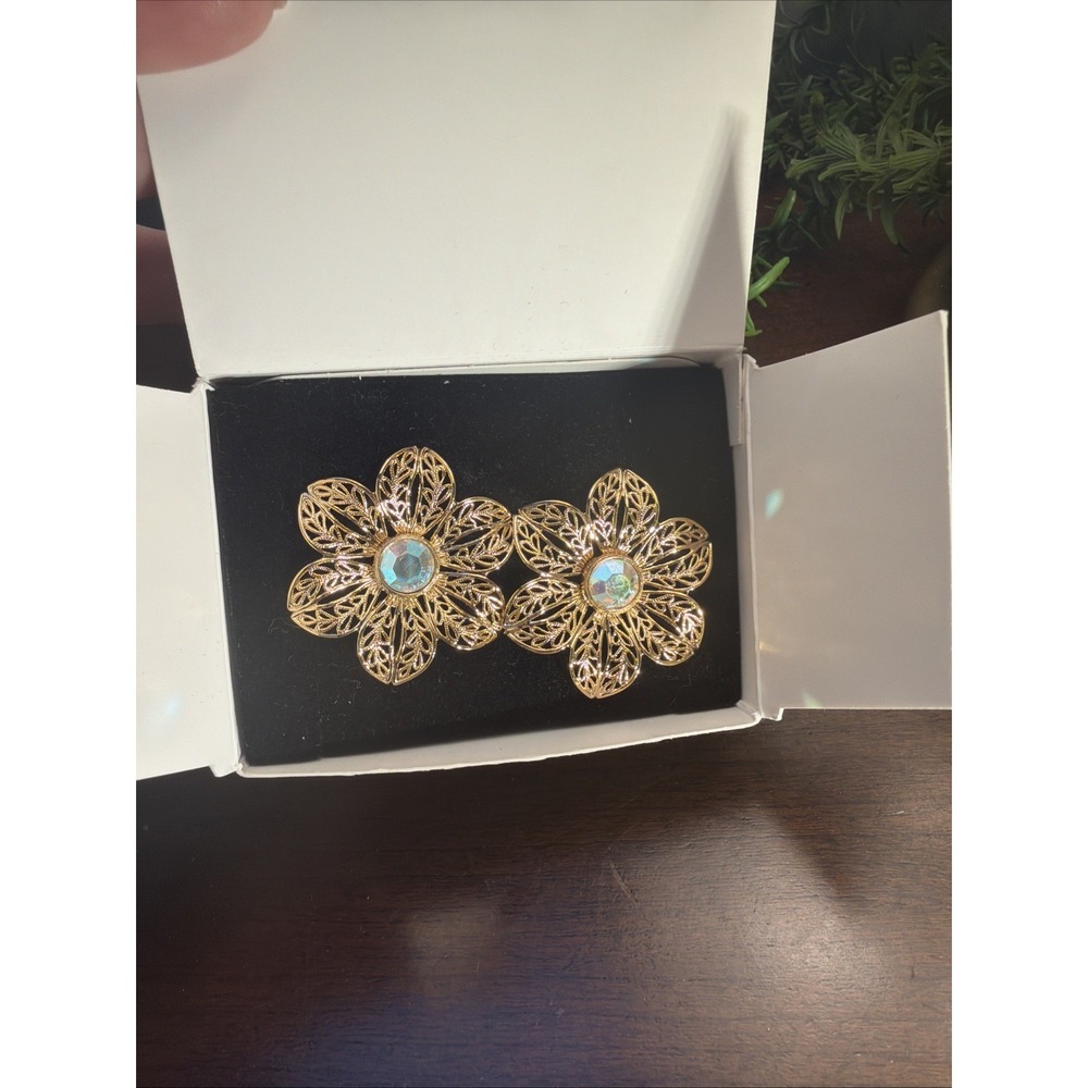 VTG Avon Post Earrings 1.75 Inch Flower Glistening Petal Gold Plated AB Filigree